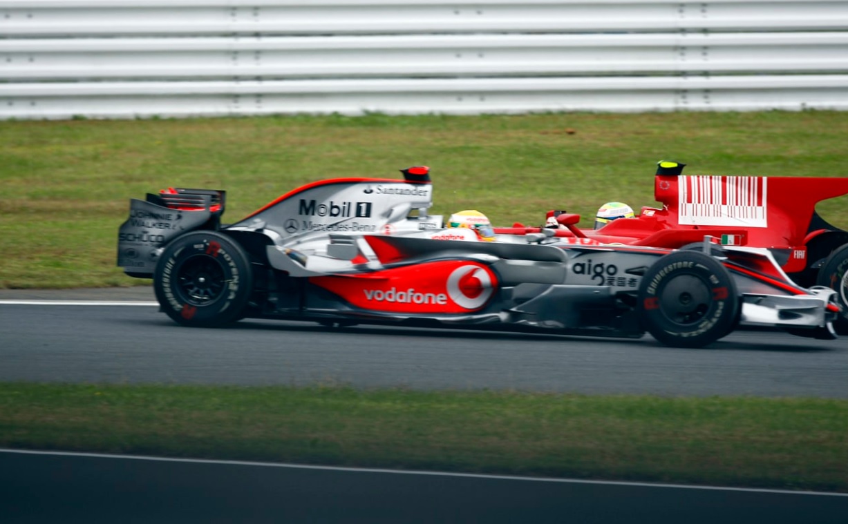 Japonya GP 2008 - Lewis Hamilton (Mclaren) ve Felipe Massa (Ferrari) 